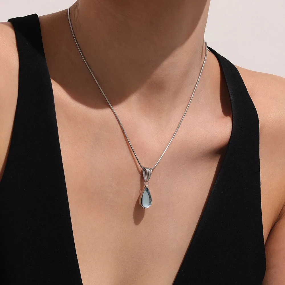 French-Vintage-Olive-Green-Blue-Waterdrop-Pendant-Necklace-Women-Non-fading-Unique-Design-High-quality-Romantic-Jewelry-display-picture-1